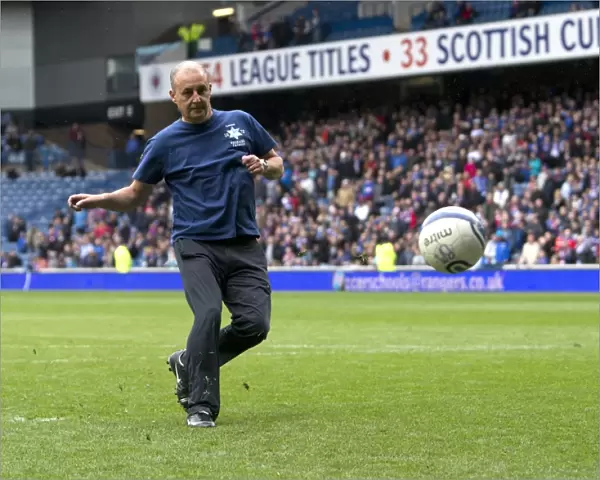 Rangers Legends vs Manchester United Legends: Ibrox Stadium - Tension-Filled Half Time Penalty Showdown