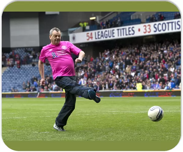 Half Time Penalty Showdown: Rangers vs. Manchester United Legends at Ibrox
