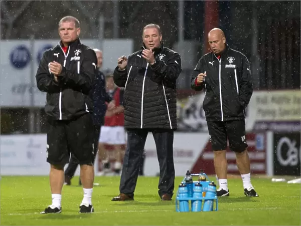 Ally McCoist Rallies Rangers Players: Unyielding Determination in 1-1 Dundee Friendly