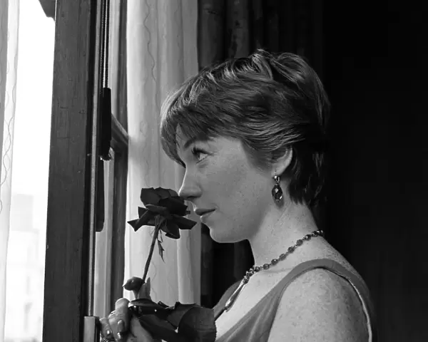 Actress Shirley MacLaine in London. 21st August 1960