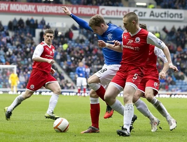 Intense Battle at Ibrox: Rangers vs Stirling Albion - Kyle Hutton's Moments (Scottish Third Division) - A Scoreless Game
