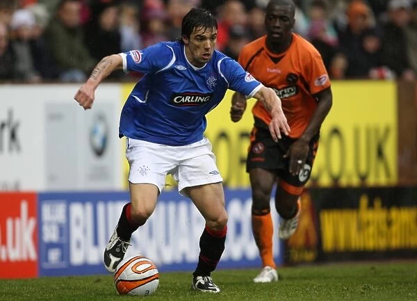 Nacho Novo's Dramatic Equalizer: A 2-2 Thriller - Dundee United vs. Rangers (Clydesdale Bank Premier League)