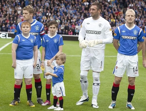 Rangers 2-0 Aberdeen: Triumphant Moment with Mascots at Ibrox