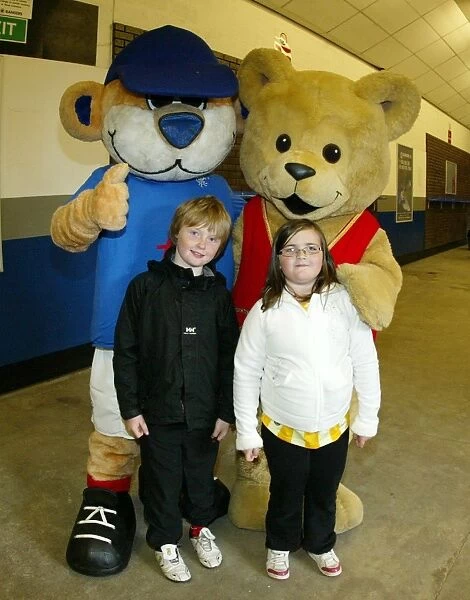 Rangers 2-1 Newcastle: Pre-Season Victory Celebrated by Rangers Broxi Bear and Hamleys Bear with Excited Kids at Ibrox