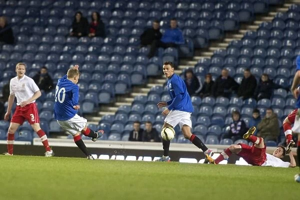 Rangers Andy Murdoch Scores the Second Goal: 2-0 Victory over Linfield at Ibrox Stadium