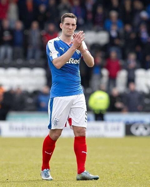 Rangers Captain Lee Wallace Pays Tribute to Fans at St Mirren: Ladbrokes Championship Match