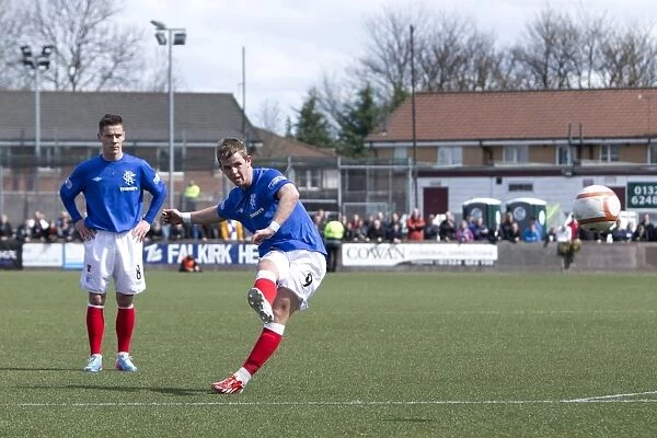 Rangers David Templeton Scores Stunning Free-Kick: East Stirlingshire 2-4 Rangers (Scottish Third Division, Ochilview Park)