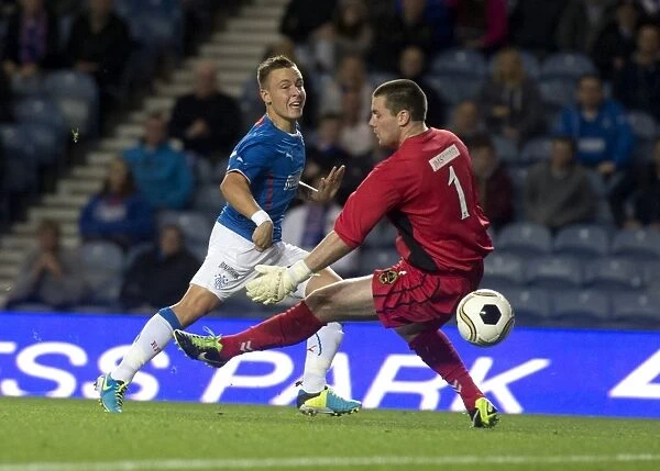 Rangers Take Early Lead: Barrie McKay's Stunning Goal (2-0)