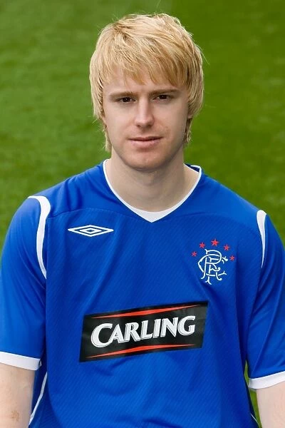 Rangers FC: Ibrox and the Unforgettable 2008-09 Squad - A Closer Look at Steven Smith