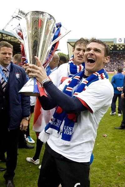 Rangers Football Club: Lee McCulloch's Triumphant Championship Win at Rugby Park (2010-11)