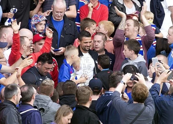 Rangers Football Club: Nacho Novo's Emotional Return - Almondvale Stadium (Albion Rovers 0-4 Rangers): A Sea of Ecstatic Fans