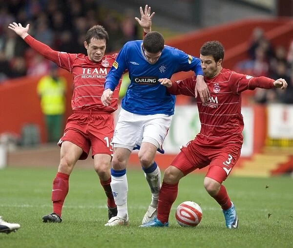 Rangers Kyle Lafferty Outsmarts Aberdeen's Defense: 1-0 Rangers at Pittodrie Stadium
