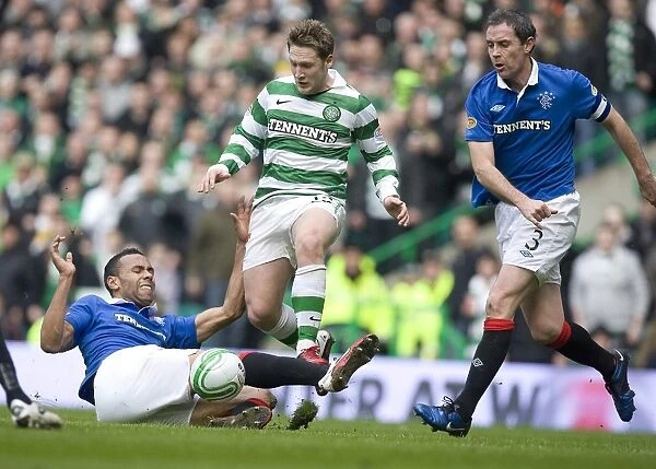 Rangers vs Celtic: Kyle Bartley Stops Kris Commons Advance (3-0)