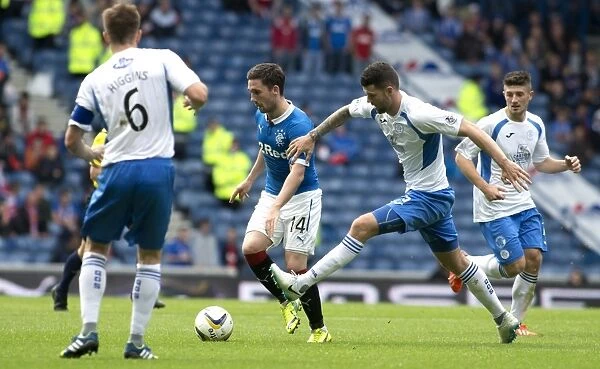 Rangers vs Queen of the South: A Championship Battle at Ibrox - Nicky Clark vs Mark Durnan: Intense Rivalry on the Field