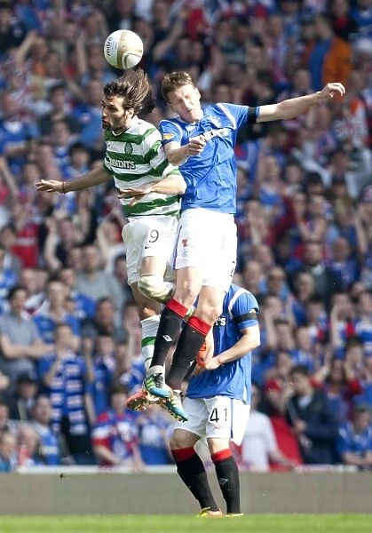 Thrilling 3-2 Clash: Dorin Goian vs Georgios Samaras - Rangers vs Celtic, Clydesdale Bank Scottish Premier League, Ibrox Stadium