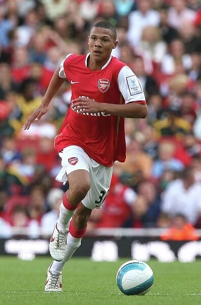 Kieran Gibbs in Action: Arsenal's Victory over Inter Milan, Emirates Cup 2007