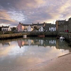 Aberdeenshire Canvas Print Collection: Portsoy
