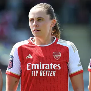 Arsenal Women Collection: Arsenal Women v Aston Villa Women 2022-23