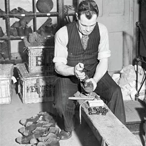 Charlton Athletic trainer Jimmy Trotter replaces the studs teams football boots 1945