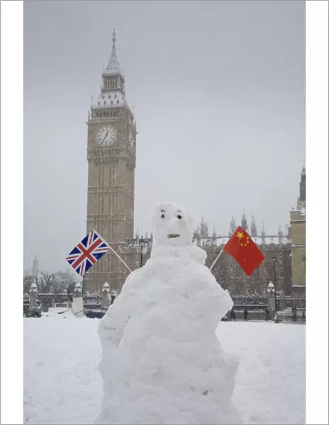 Snowman infront of Houses of Parliament and Big Ben, Westminster, London, England, UK