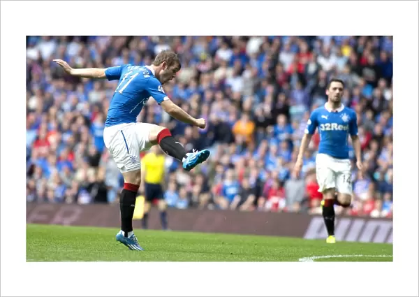 Rangers David Templeton Scores Stunner at Ibrox in Championship Win Against Queen of the South