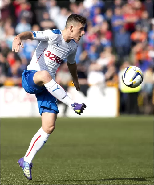 Rangers Fraser Aird in Action: SPFL Championship Clash Against Alloa Athletic (Scottish Cup Winner 2003)
