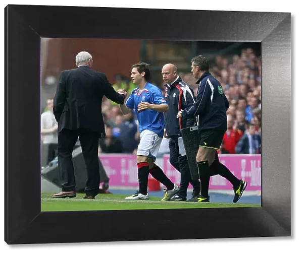 Walter Smith Welcomes Kevin Thomson as Dean Furman is Substituted: Rangers 3-1 Dundee United