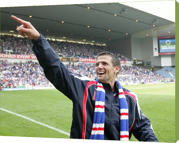 Nacho Novo's Euphoric Goal Celebration: Rangers Triumph Over Dundee United (3-1) in the Clydesdale Bank Premier League