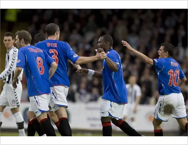 Rangers Triumph: Darcheville's Goal Seals 3-0 Victory Over St. Mirren (Clydesdale Bank Premier League)