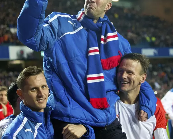 Farewell Fernando: Rangers Legends Honour Dutch Hero at Ibrox