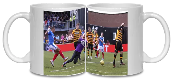Rangers: Unlikely Goal - Tavernier's Shot Deflected by Miller at Alloa Athletic