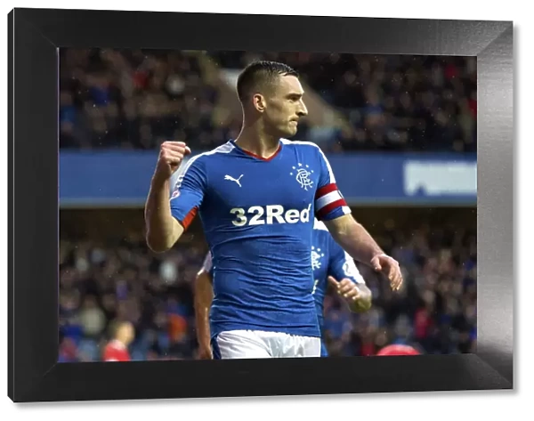Thrilling Scottish Cup Victory: Lee Wallace Scores the Winning Goal for Rangers at Ibrox Stadium