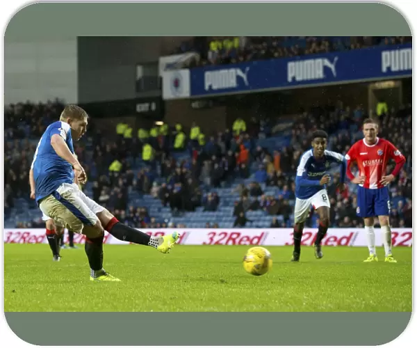 Martyn Waghorn Scores Decisive Penalty: Rangers Advance in Scottish Cup at Ibrox Stadium