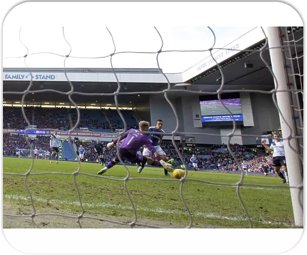 Lee Wallace's Dramatic Quarter-Final Goal: Rangers vs. Dundee at Ibrox Stadium