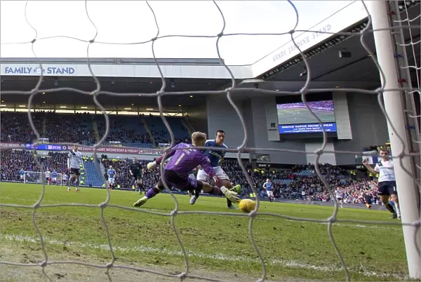 Lee Wallace's Dramatic Quarter-Final Goal: Rangers vs. Dundee at Ibrox Stadium