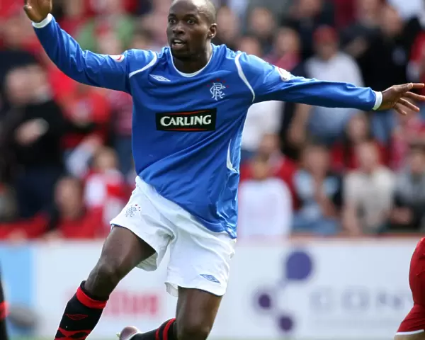 Controversial Offside Call: DaMarcus Beasley's Disallowed Goal for Rangers at Pittodrie