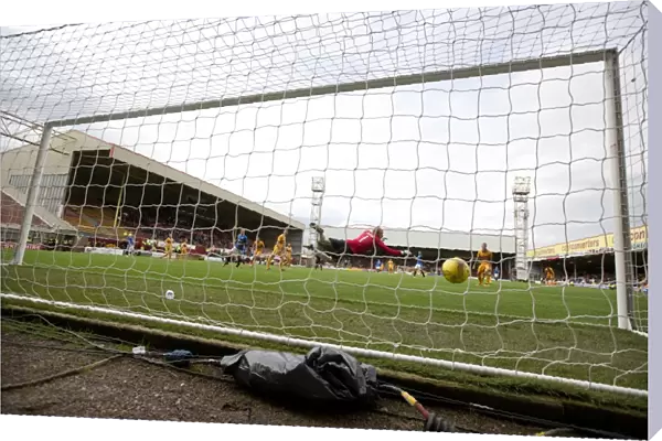 Martyn Waghorn's Thrilling Winning Goal: Motherwell vs Rangers in Betfred Cup at Fir Park