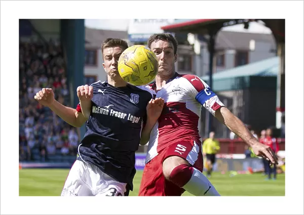 Wallace vs Kerr: A Rivals Clash at Dens Park - Scottish Premiership Showdown