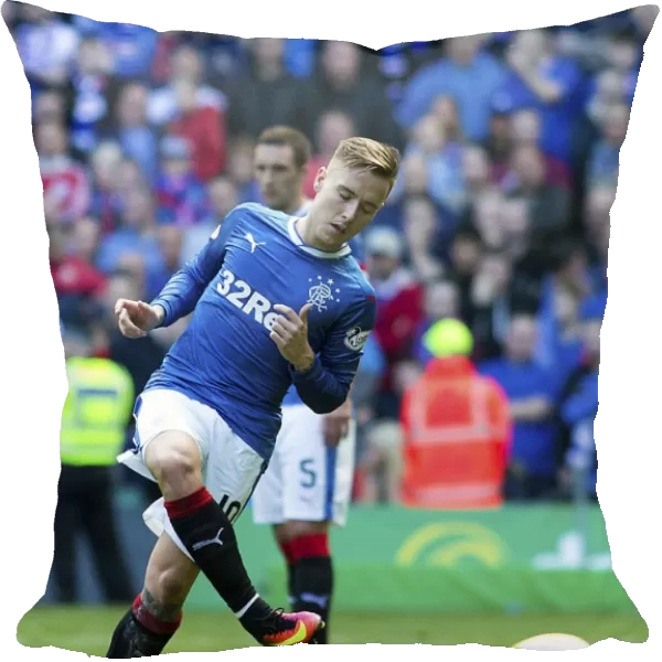 Rangers Barrie McKay: An Unusual Goal at Celtic Park - Kicking a Beach Ball in the Premiership Match