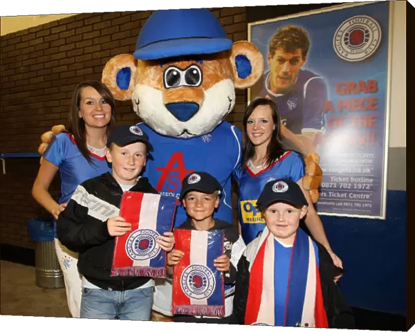 Rangers Football Club: Thrilling 2-1 Win at Fun Day Ibrox vs. Kilmarnock (Clydesdale Bank Premier League)