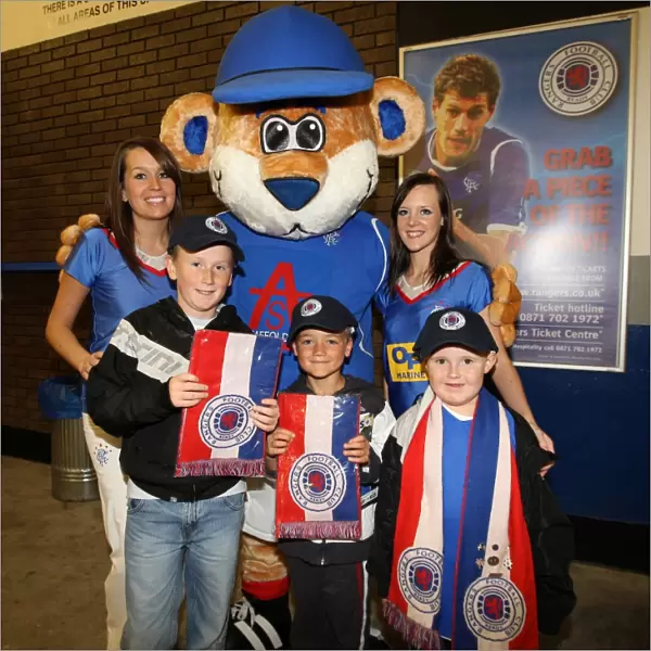Rangers Football Club: Thrilling 2-1 Win at Fun Day Ibrox vs. Kilmarnock (Clydesdale Bank Premier League)