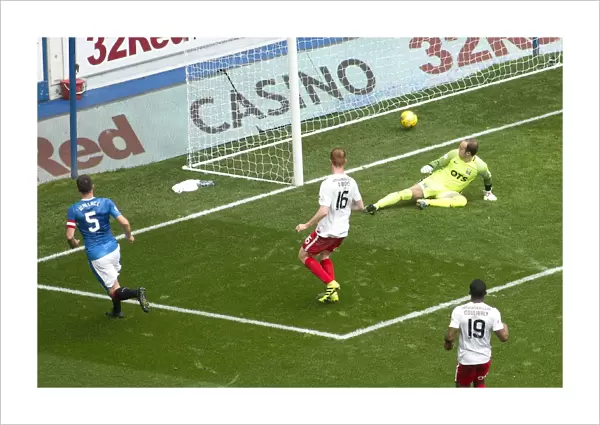Lee Wallace's Stunning Goal: Rangers vs. Kilmarnock in Ladbrokes Premiership at Ibrox Stadium