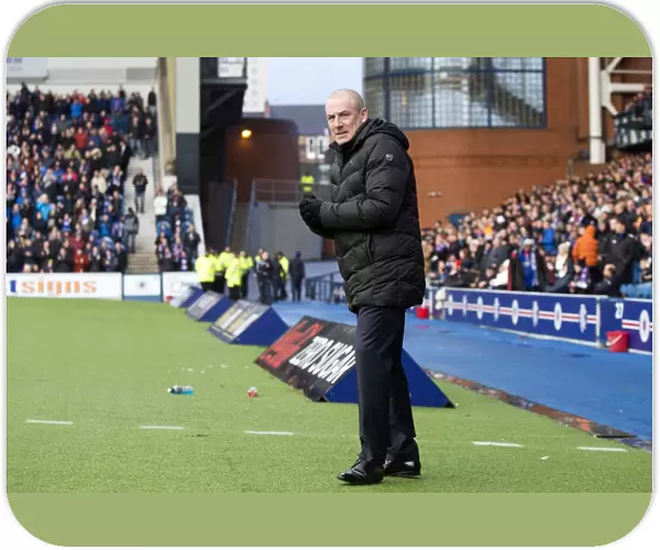 Mark Warburton at the Helm: Rangers vs Dundee - Premiership Clash at Ibrox Stadium
