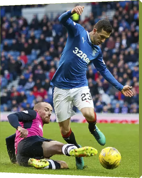 Rangers vs Dundee: Holt vs Vincent - Intense Battle at Ibrox Stadium, Ladbrokes Premiership