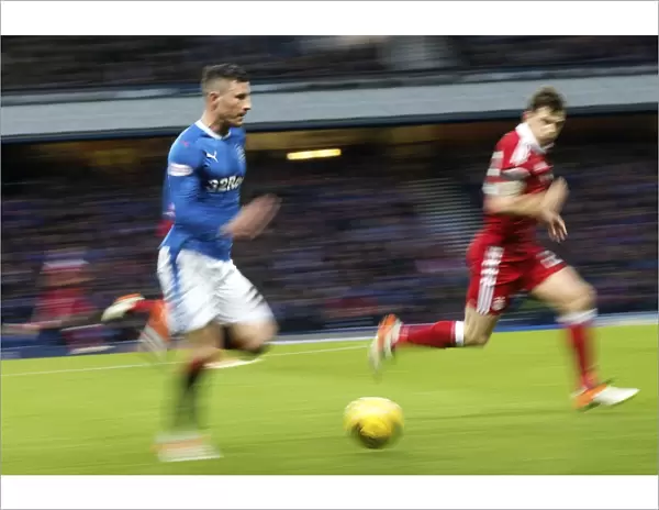 Rangers vs Aberdeen: Michael O'Halloran Charges Forward in Intense Ladbrokes Premiership Clash at Ibrox Stadium