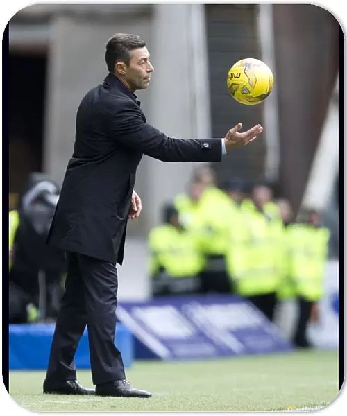 Pedro Caixinha Leads Rangers at Ibrox Stadium: Scottish Premiership Showdown Against Hamilton Academical (2003)