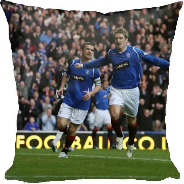 Steven Davis's Thrilling Goal and Euphoric Celebration: Rangers FC vs. St Mirren (Clydesdale Bank Premier League, 08-09)