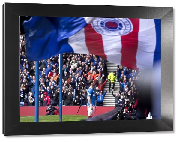 Rangers Joe Garner Scores Stunning Goal, Thrilling Ibrox Crowd (Scottish Premiership vs Motherwell)