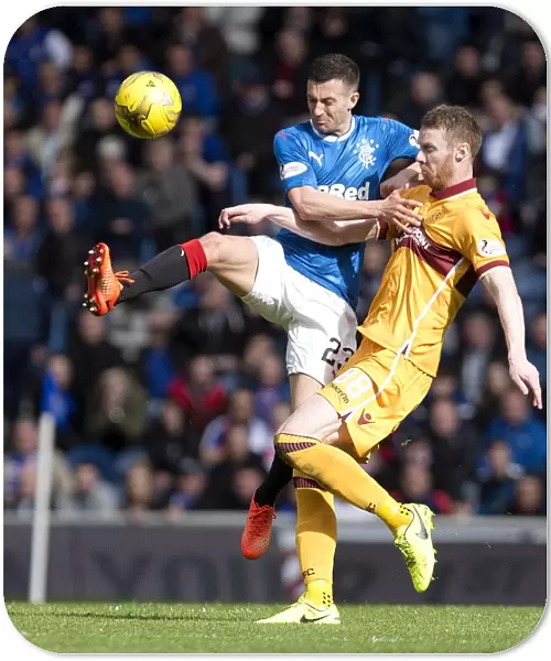 Rangers vs Motherwell: Jason Holt Seizes the Upper Hand from Stephen Pearson at Ibrox Stadium