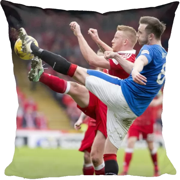 Intense Clash: Wilson vs. Hayes at Pittodrie Stadium - Rangers vs. Aberdeen, Ladbrokes Premiership